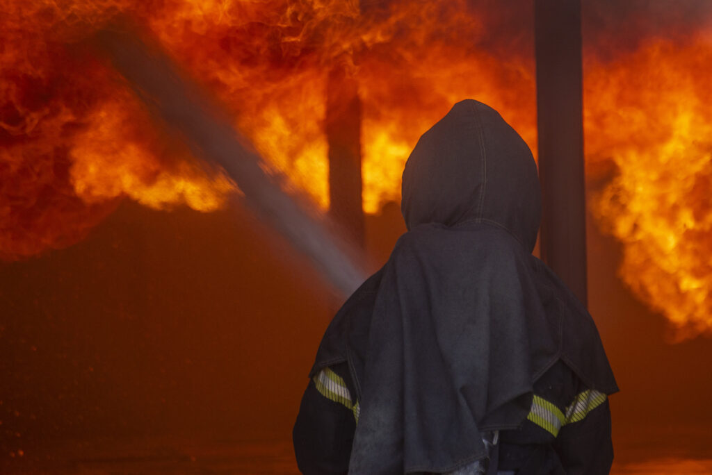 räddningstjänsten i kristianstad övar släcka brand
