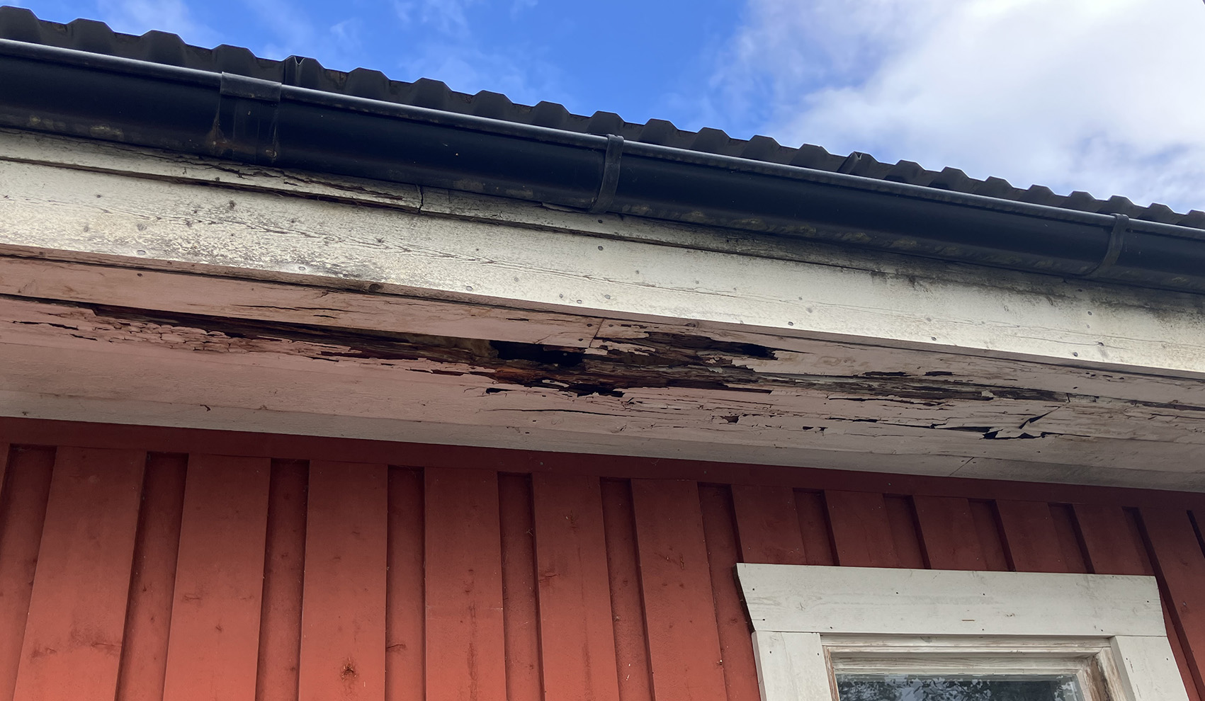 vattenskador och mögel i brandstationsbyggnaden